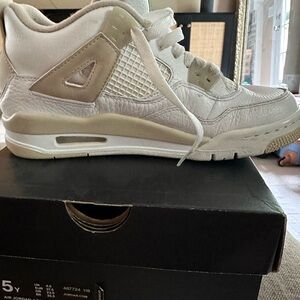 Air Jordan 4 Retro GG